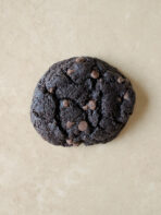 كوكيز شوكلاته مع قطع الشكولاته